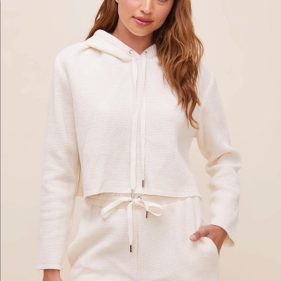 NWT ASTR The Label Hold Me Hoodie and Shorts Set - Picture 3 of 12